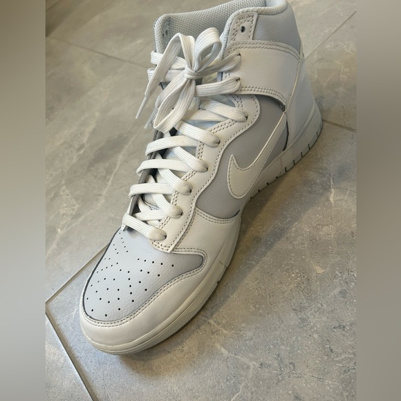 Men’s 2022 Dunk High 'White Pure Platinum' - Picture 10 of 13
